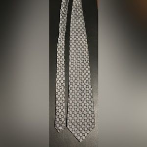 Roundtree & Yorke All Silk Men’s Tie